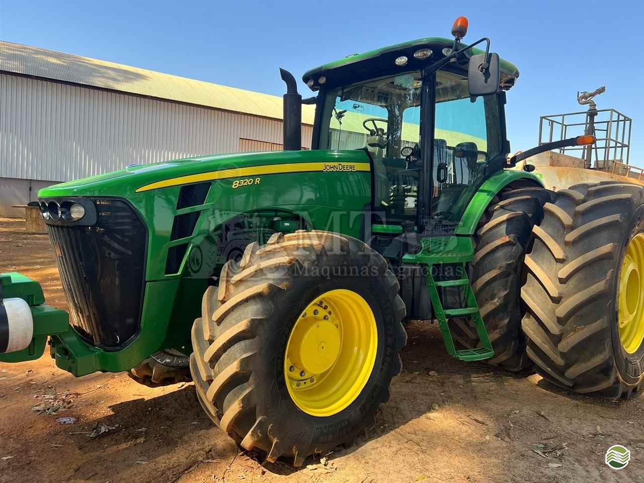 TRATOR JOHN DEERE JOHN DEERE 8320R Tração 4x4 MT Máquinas Agrícolas CAMPO VERDE MATO GROSSO MT